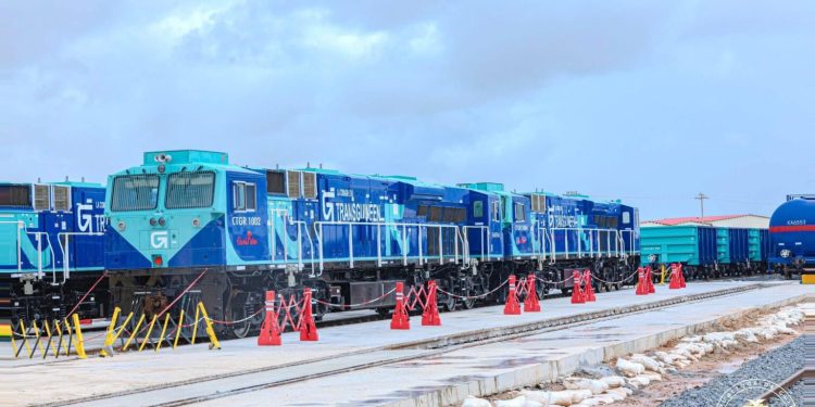 Simandou entre en scène : la Guinée lance la logistique pour ses premières exportations de fer